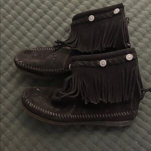 Minnetonka Black Fringe Ankle Boots